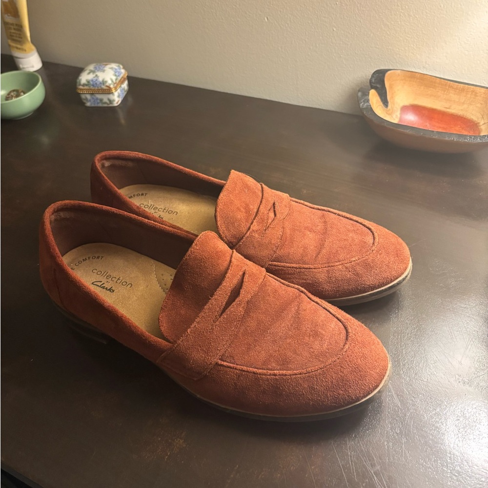 Clarks Women's Suede Loafers - Rust